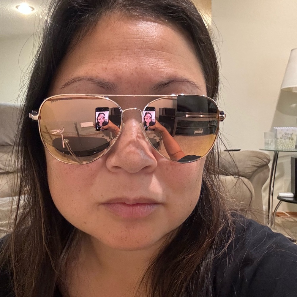 Michael kors aviator style sunglasss - Picture 4 of 7